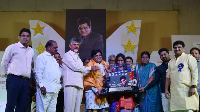 actor ali,ap cm chandrababu naidu,felicitates,andhra pradesh,ali political entry  పవన్‌ భక్తుడు టిడిపిలో చేరడం ఖాయమా?