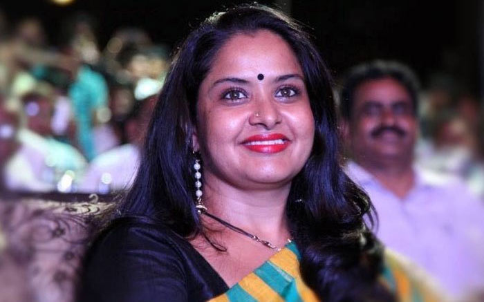 pragathi,suresh productions,sri vidya,arthi agarwal,anushka,mother roles  ప్రగతి అమ్మపాత్రల వెనుకవున్న కహానీ ఇదే! 