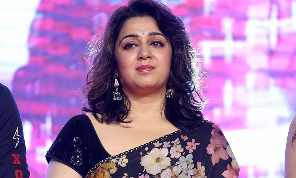 liger producer,actress charmi,charmee,charmee shocking comments  హీరోయిన్స్ అంటే కంఫర్ట్.. నిర్మాత అంటే