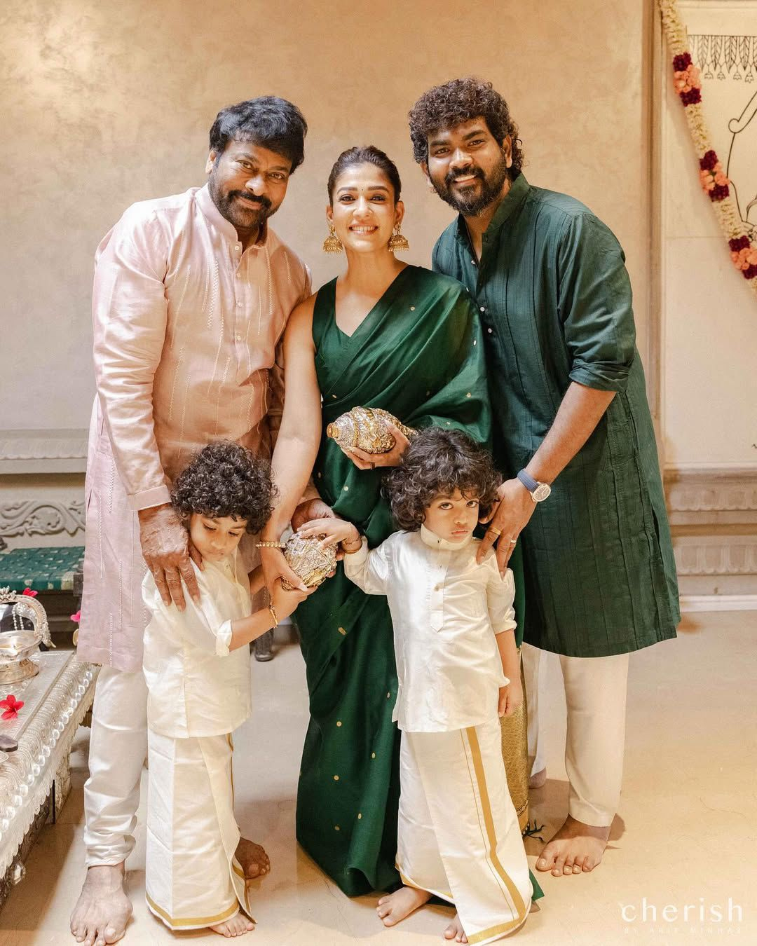 chiranjeevi  మెగాస్టార్ ఇంట్లో నయనతార భర్త-కొడుకులు