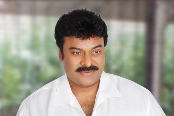 chiranjeevi,katthi movie remake,shankardada movie series,raj kumar hirani  మరో రీమేక్‌పై మెగాస్టార్‌ కన్ను..! 