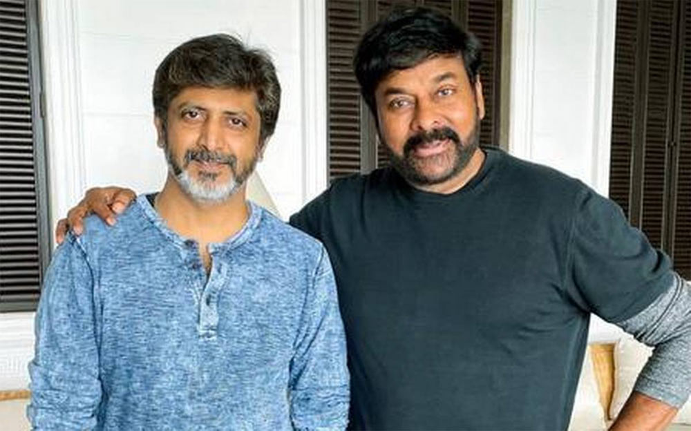 chiranjeevi,director mohan raja,lucifer remake update,chiranjeevi - mohan raja,music director thaman  లూసిఫెర్ రీమేక్ లో మరో హీరో లేనట్టేనా 