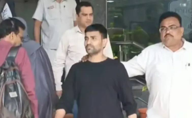 ibomma ravi  ఐబొమ్మ రవికి కండిషన్ బెయిల్ 