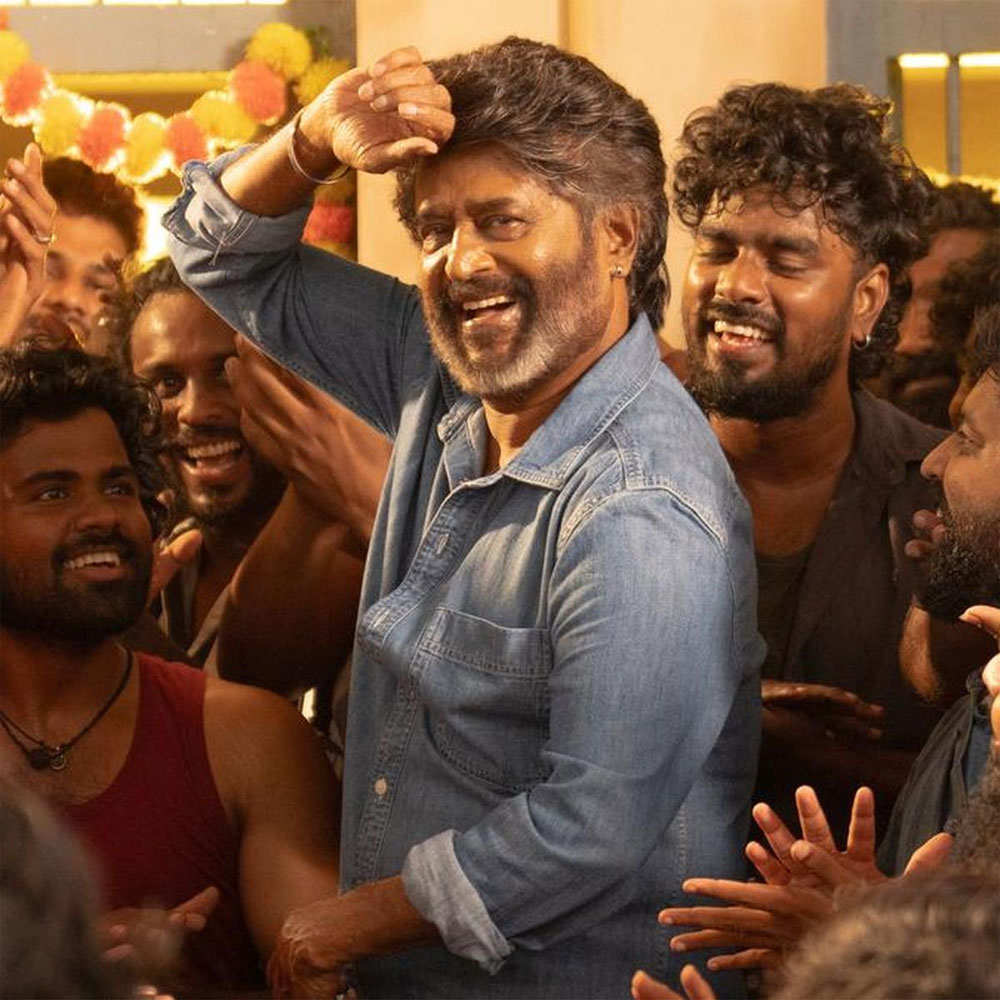 coolie  350 కోట్ల మార్క్ సెట్ చేసిన కూలి 