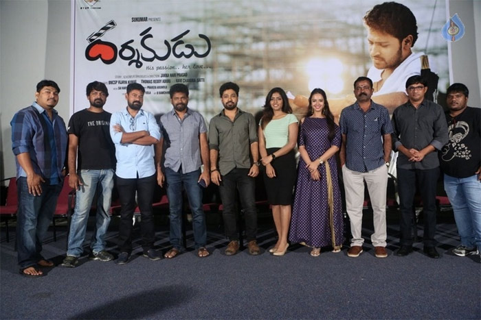 darshakudu,sukku,sukumar,darshakudu movie press meet,eesha,ashok,poojitha  దర్శకుడు చిత్ర ఇతివృత్తం చెప్పేశారు! 