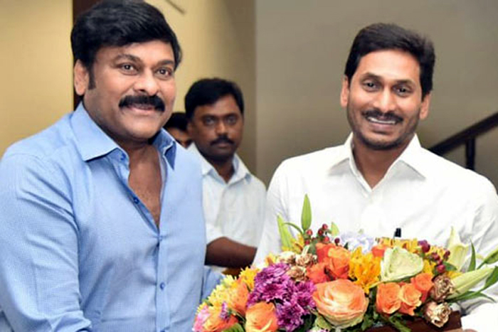 date fix,cm ys jagan mohan reddy,megastar chiranjeevi,chiru,jagan and chiru  సీఎం జగన్-చిరు భేటీకి ముహూర్తం ఫిక్స్!?