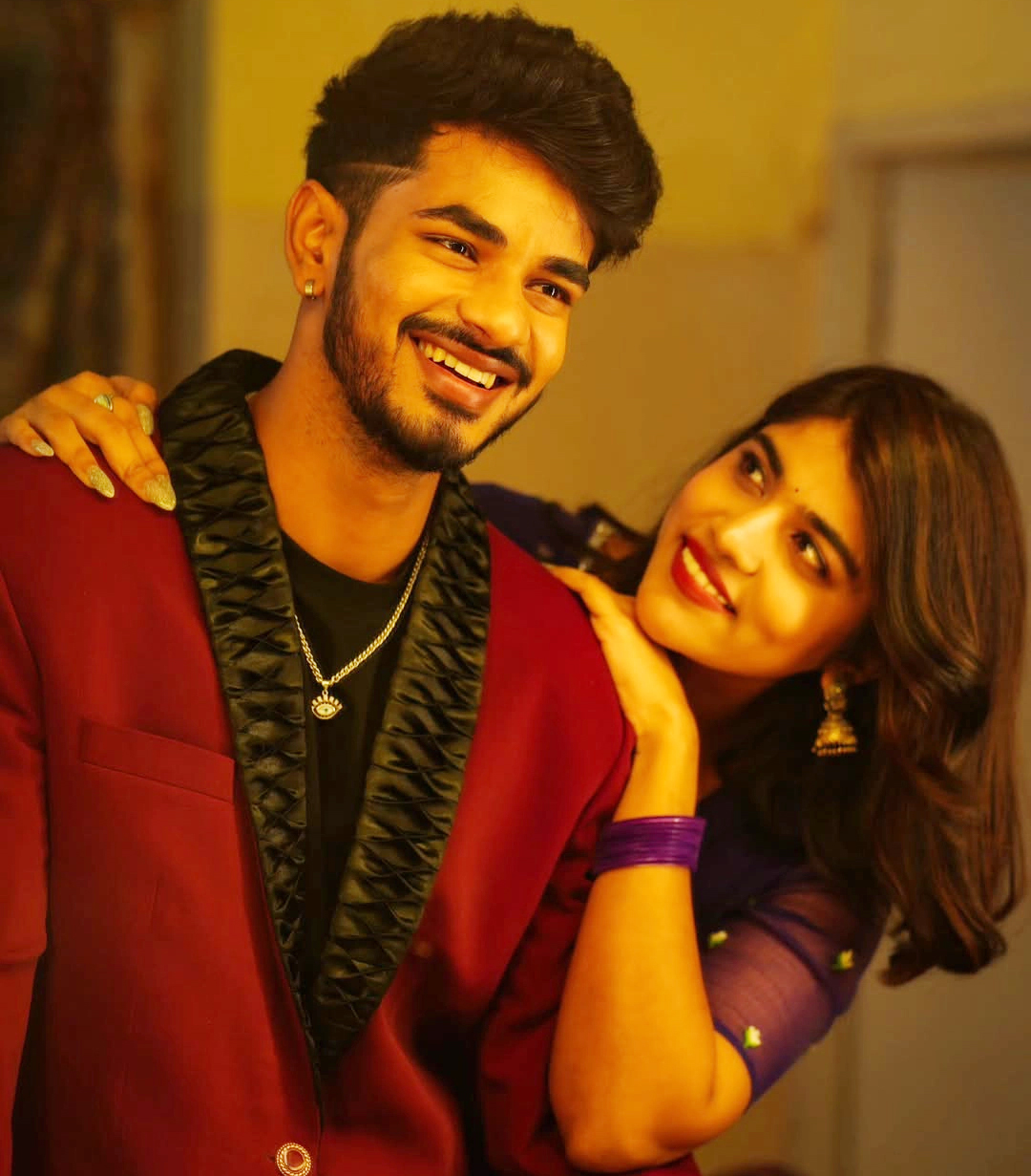 demon pavan  రీతూది నాది బావ-మరదలు బాండింగ్-డిమోన్ 