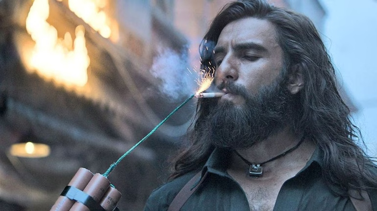 ranveer singh  నెట్ ఫ్లిక్ - ట్రెండింగ్ లో లేని దురంధర్ 