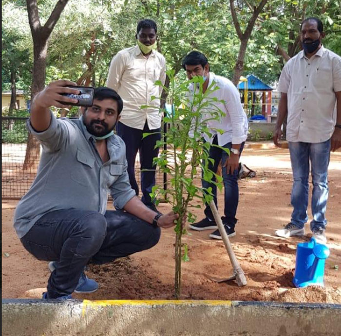 director ajay bhupathi,completes,green india challenge,rx 100  గ్రీన్ ఇండియా ఛాలెంజ్‌లో అజయ్ భూపతి