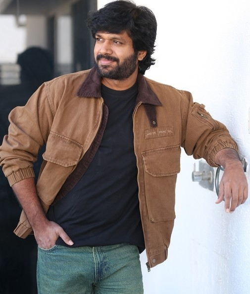 anil ravipudi  హిట్ మెషిన్ కొత్త ప్ర‌యాణం స‌న్నాహాల్లోనా