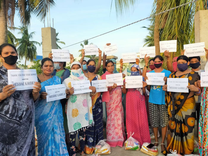 transgender,sekhar kammula,help,corona,daily essentials  హిజ్రాలను ఆదుకుంటున్న శేఖర్ కమ్ముల