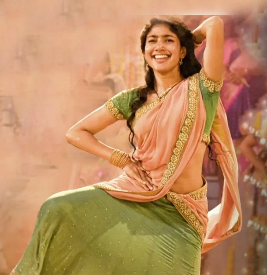 sai pallavi,love story movie,virata parvam movie,corona second wave,postponed  డిస్పాయింట్ అవుతున్న హీరోయిన్