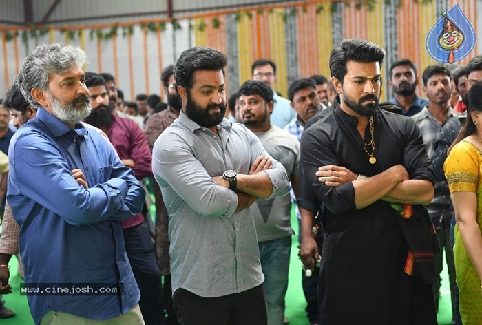 rrr,shades,thugs of hindostan,ram charan,ss rajamouli,jr ntr,rrr story  RRR: మరో స్టోరీ వచ్చేసింది..!