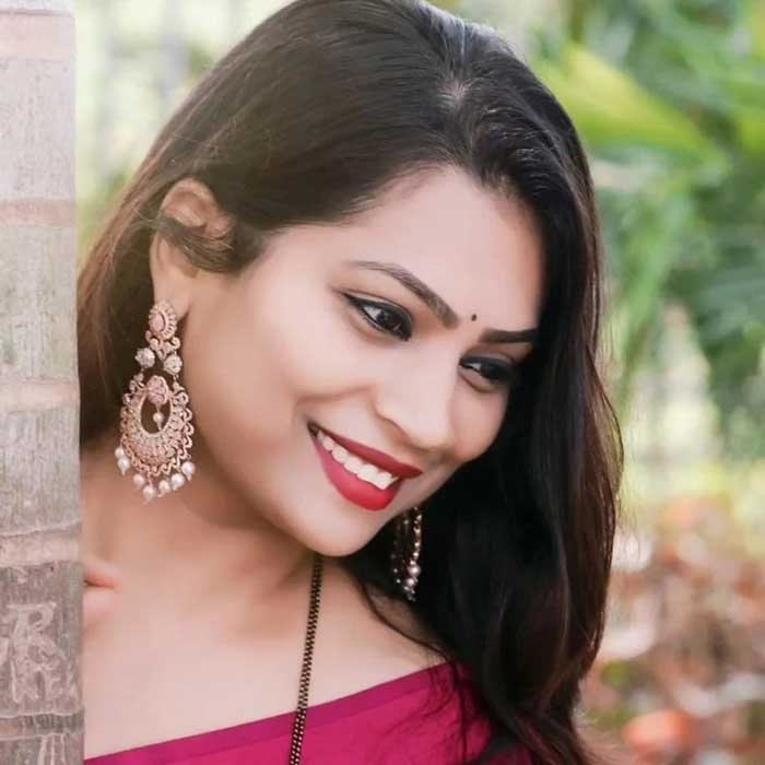 divvala madhuri  త్వరలోనే దివ్వెల మాధురి సినీ ఎంట్రీ