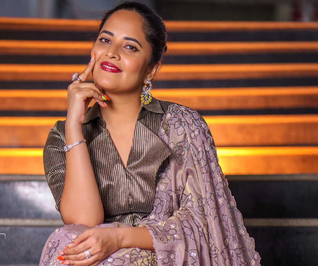 anasuya bharadwaj,jabardasth,chalaki chanti,raghava,indraja  ఎమోషనల్ గా జబర్దస్త్ కి అనసూయ వీడ్కోలు 