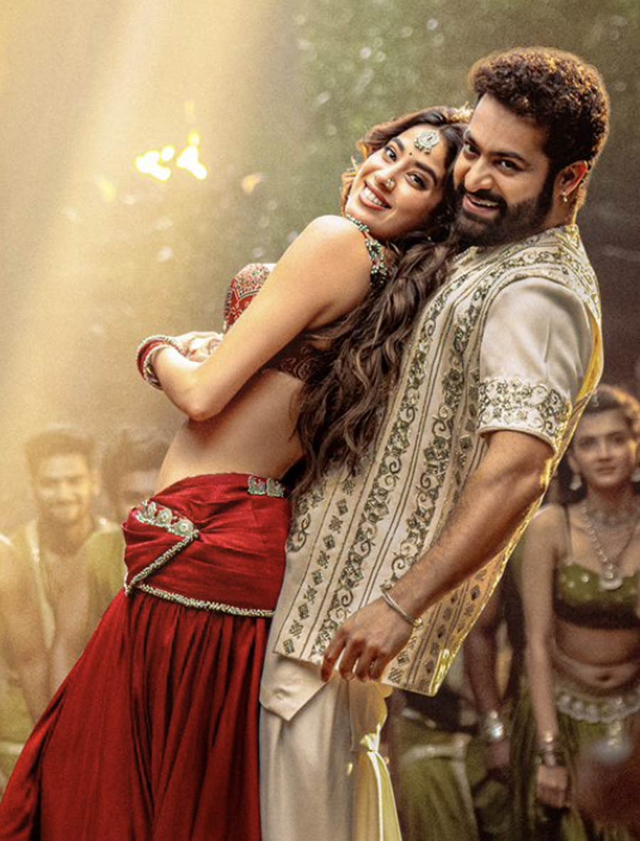 devara  దేవర ట్రోల్స్ పై ఫ్యాన్స్ అసంతృప్తి 