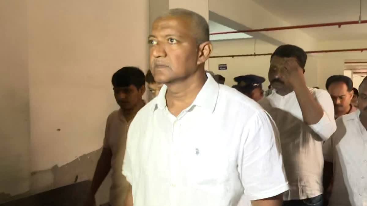 vallabhaneni vamsi  ఫైనల్లీ వల్లభనేని వంశీ కి ఊరట  