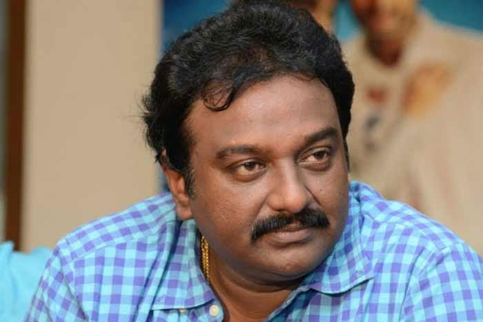 director vv vinayak,ghmc shock,house lose  వీవీ వినాయక్‌కు GHMC షాక్.. భవనం కూల్చివేత