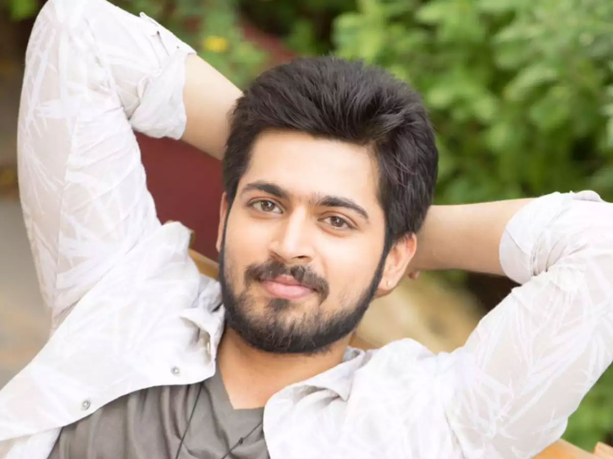 harish kalyan,jersy movie,nani son harish kalyan,harish kalyan debut movie,ruhani sharma  హరీష్ కళ్యాణ్ పక్కన రుహాని శర్మ