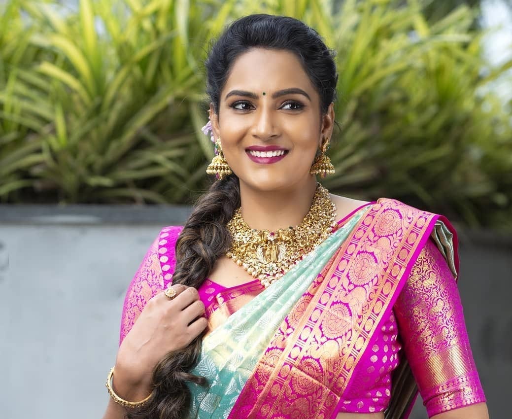 himaja  ఆ కామెంట్స్ విని డిప్రెషన్ లోకి వెళ్ళా: హిమజ 