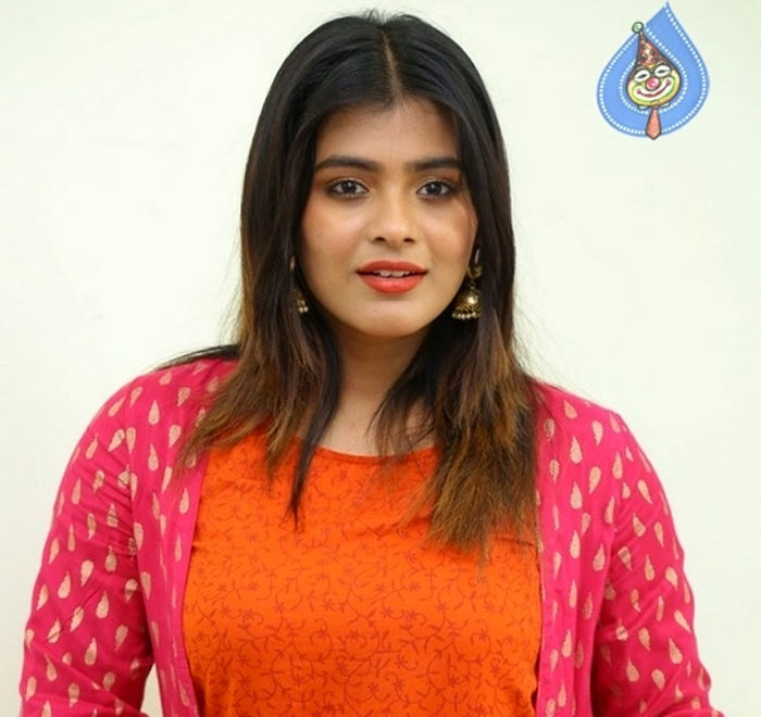 angel movie,hebah patel,hebah patel interview,angel telugu movie,naga anvesh  అందరూ ఏంజెల్ అంటారు: హెబ్బా పటేల్!