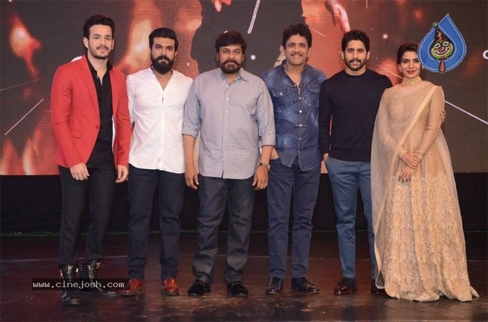 nagarjuna,hello,pre release event,vikram k kumar,samantha,ram charan,naga chaitanya,akhil  'హలో' హీరో అఖిల్ కాదు: నాగార్జున!