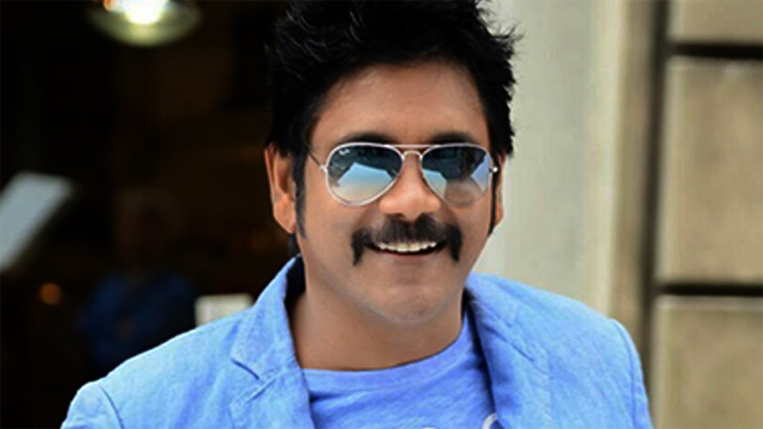 nagarjuna,hello movie,title,story revealed  'హలో' టైటిల్ కి నాగ్ చెప్పిన కహానీ ఇదే!