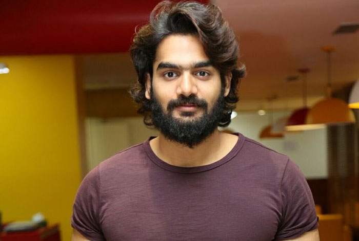 rx 100,hippi,karthikeya,guna 369,villain,hero,carrier  విలన్ పాత్ర తర్వాతైనా పుంజుకుంటాడా?