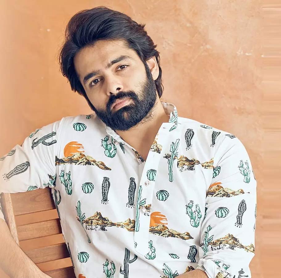 ram  విజ‌య‌వాడ‌లో స‌ర్వం కోల్పోయిన‌ హీరో రామ్!