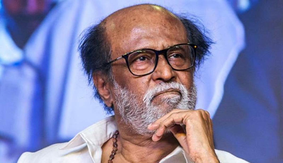 rajinikanth,fans,family,fans and family,politics,movies,rajini political party,rajinikanth politics  ఫ్యామిలీ - ఫాన్స్ మధ్యన ఇరుక్కున్న రజిని