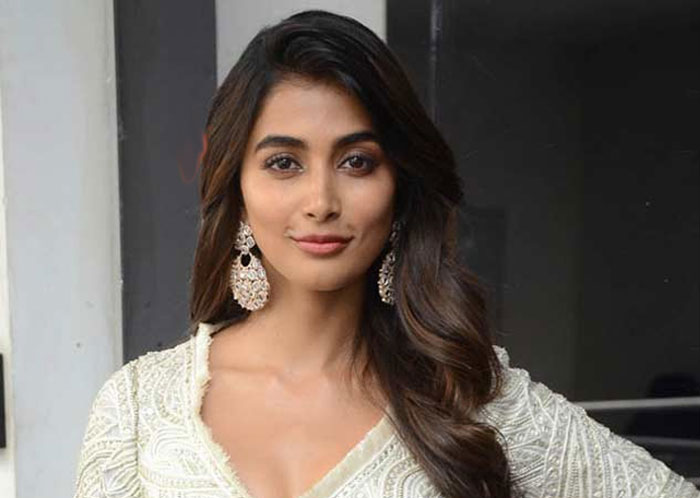 pooja hegde,heroine,fix,akhil,bommarillu bhaskar,film  అఖిల్‌కు హీరోయిన్‌ను సెట్ చేశారు