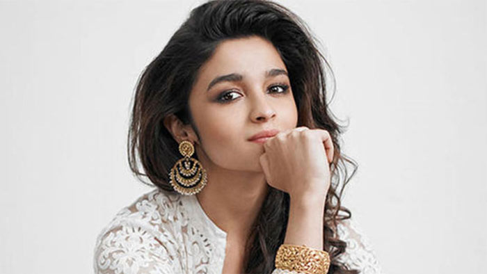 alia bhatt,ranbir kapoor,marriage,social media  అప్పుడే పెళ్లి ఏంటి?: యంగ్ హీరోయిన్