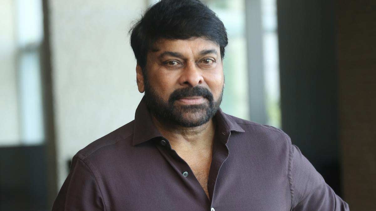 chiranjeevi  ఏపీ రాజకీయాల్లో చిరు హాట్ టాపిక్!