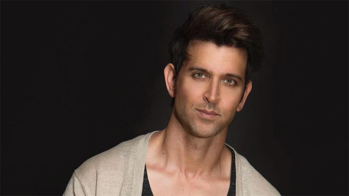 hrithik roshan,kangana ranaut,explicit mails,bollywood hero  చినికి చినికి గాలివానల మారుతోంది...! 