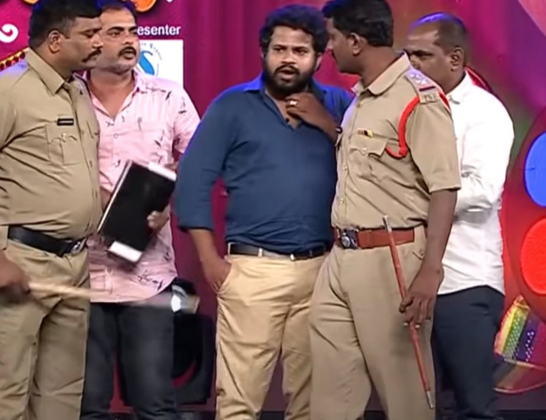 hyper aadi,sridevi drama company show,jabardasth,e tv  హైపర్ ఆది అరెస్ట్ డ్రామా 