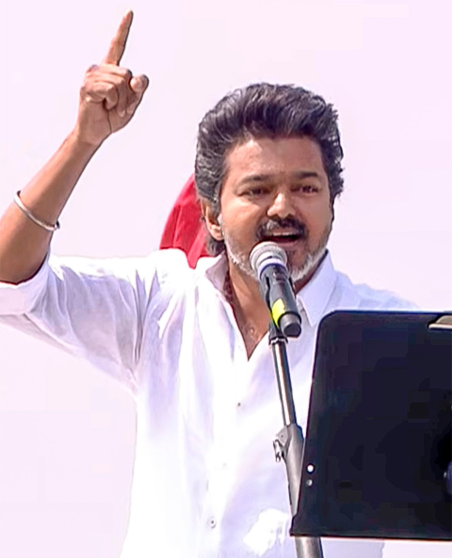 vijay  అధికారం కోసం రాజకీయాల్లోకి రాలేదు-విజయ్ 