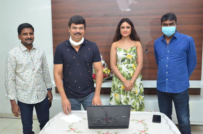 boyapati srinu,iddharu movie,special song,arjun,sony charista  ‘ఇద్దరు’లోని అర్జున్‌పై పాట వదిలిన బోయపాటి!