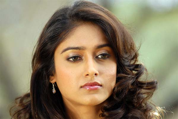 ileana,magazine,photo shoots  డోస్‌ పెంచిన ఇలియానా!