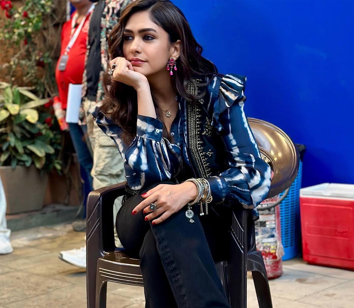 mrunal thakur  ధనుష్ తో డేటింగ్-మృణాల్ ఫస్ట్ రియాక్షన్ 