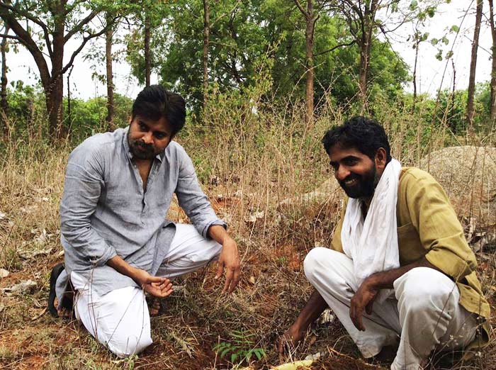 pawan kalyan,thota ramudu  ఇంతకీ ఈ తోట రాముడు ఎవరో తెలుసా.....? 