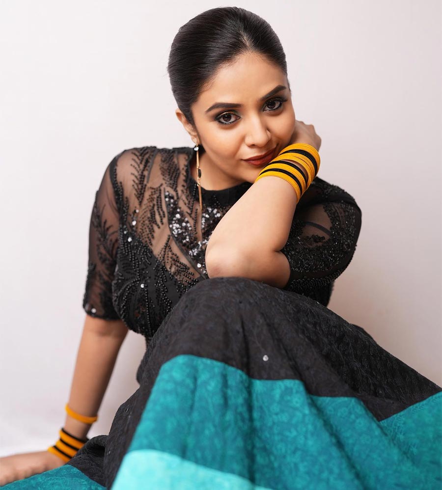 sreemukhi  ఫైనల్లీ శ్రీముఖి కోరిక నెరవేరినట్లేనా?