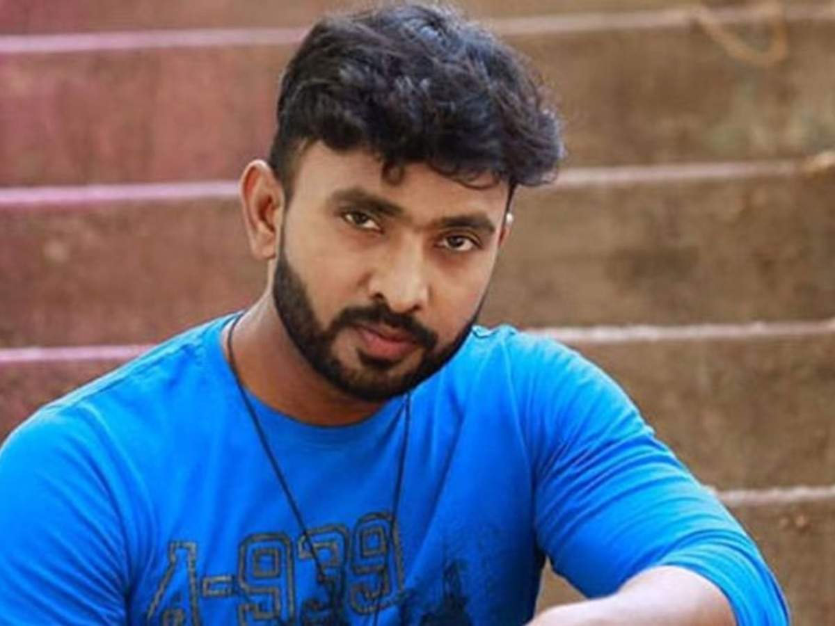 adhire abhi,jabardasth,star maa,comedy stars,abhi injured in film shooting  షూటింగ్ లో అదిరే అభికి ప్రమాదం 