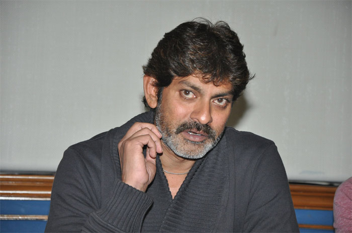 jagapathi babu,allu arjun,nani  బన్నీ, నానిలే బెస్ట్‌ అంటున్నాడు..! 