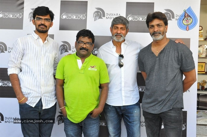 rachayitha,jagapathi babu,chandrabose,rachayitha audio launch  రచయితపై ఈ బాబుకి ఎంత నమ్మకమో!