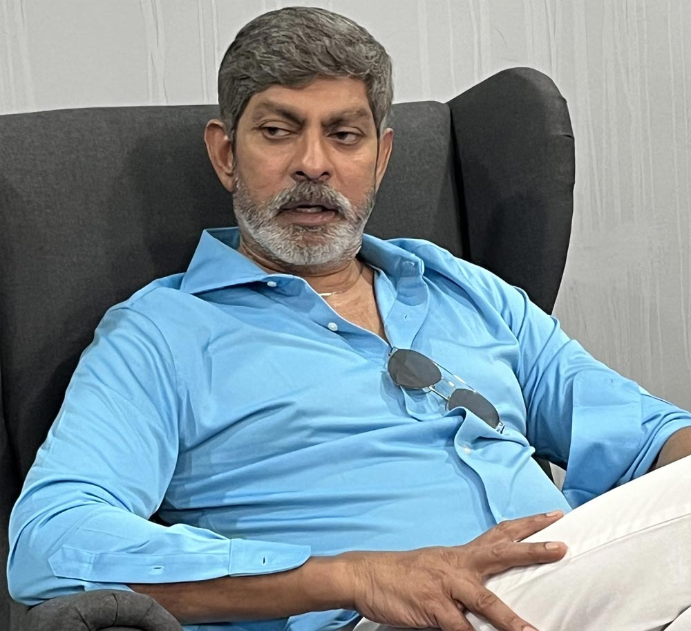 jagapathi babu,salaar  సలార్ పై జగపతి బాబు ఆసక్తికర కామెంట్స్ 