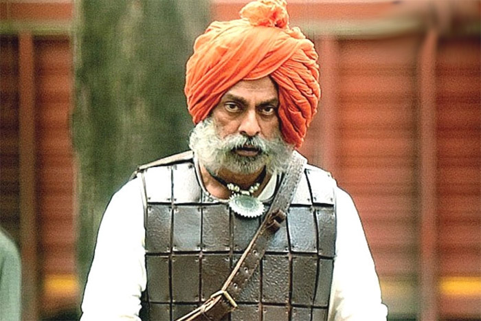 jagapathi babu,first look,taanaji,bollywood movie,social media  జగ్గూభాయ్ లుక్ అదిరింది..!