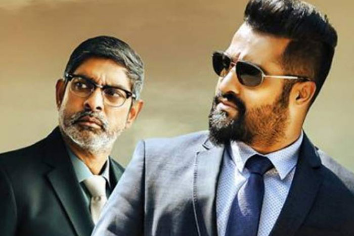 jagapathi babu,villain,jr ntr,trivikram srinivas,nannaku prematho  ఎన్టీఆర్- త్రివిక్రమ్ మూవీ విలన్ ఫిక్స్..!