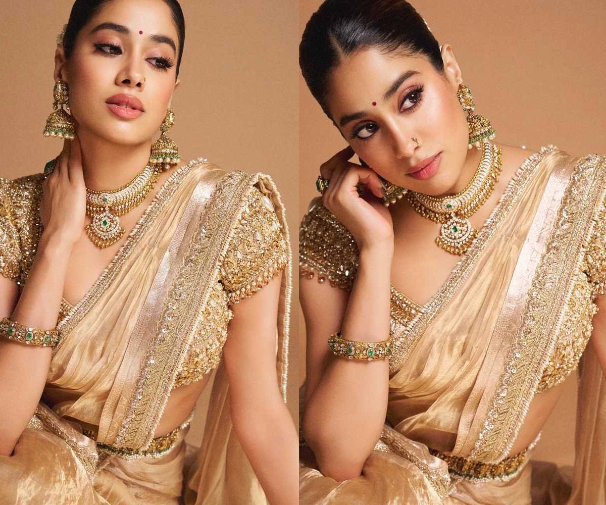 janhvi kapoor  కుందనపు బొమ్మలా పెద్ది హీరోయిన్ 