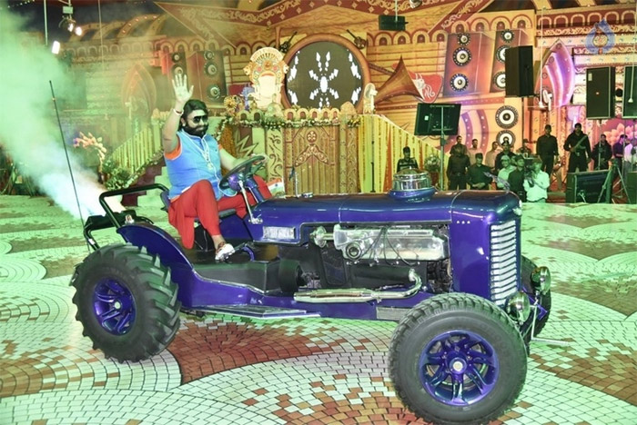 gurmeet ram rahim singh,jattu engineer,jattu engineer movie trailer launch,sonu nigam,saint  'జట్టు ఇంజనీర్' అందరూ చూడాల్సిన చిత్రమట!