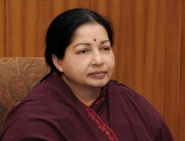 jayalalitha,chief minister,tamil nadu,governor,heart attack  మళ్ళీ గుండెపోటుతో ఐసియూలోకి అమ్మ..! 